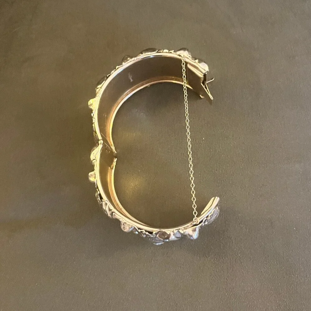 Vintage Goldtone Whiting & Davis Bangle Bracelet - Picture 9 of 13